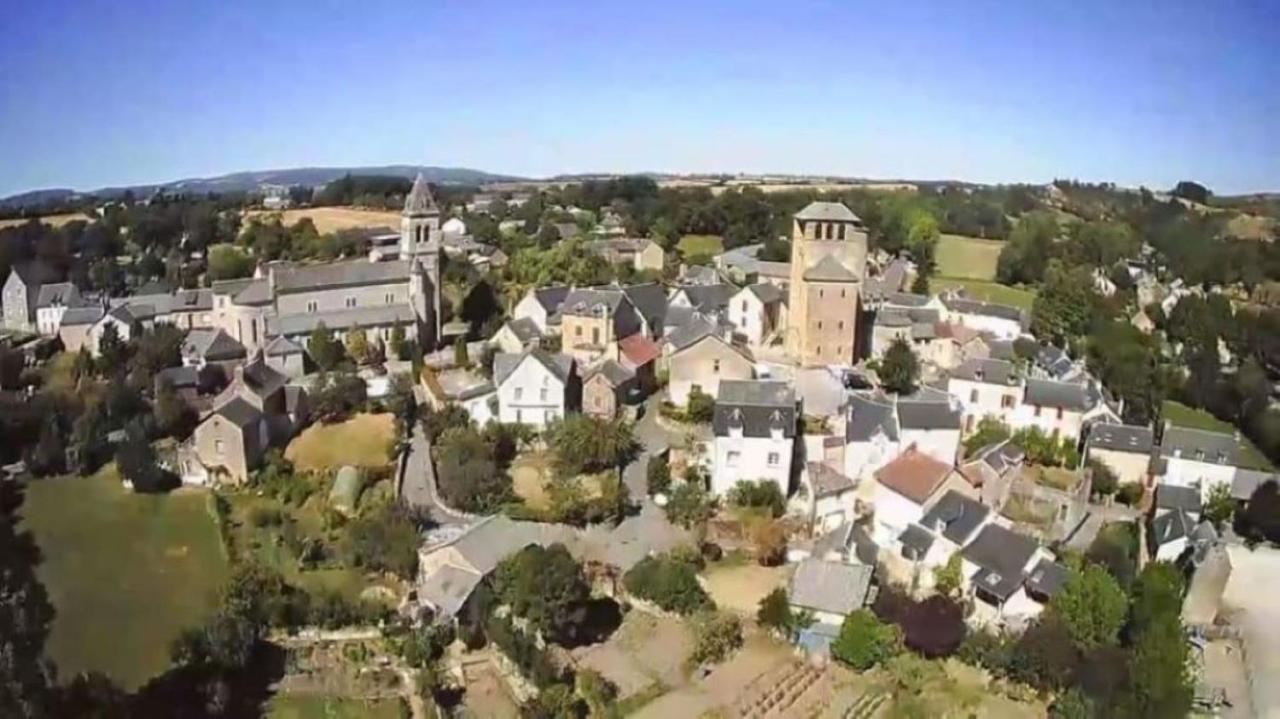 Le Gite De La Vieille Eglise De Coussergues Ngoại thất bức ảnh